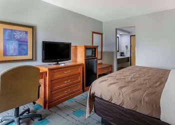 Quality Inn & Suites Chattanooga West near Lookout Mountain hotel thumbnail 6