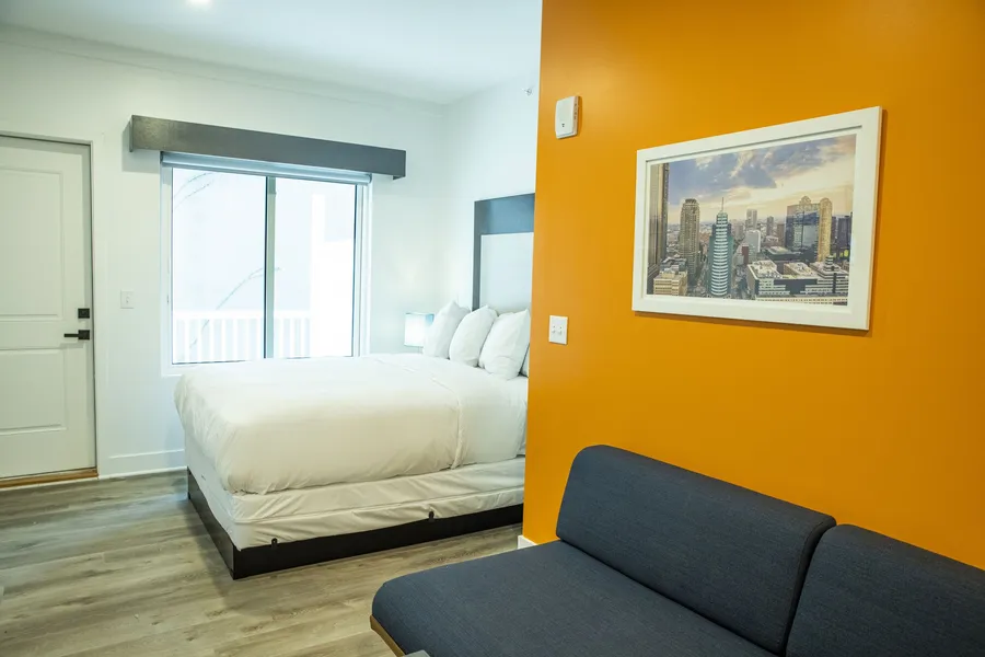 Peachtree Suites hotel detail image 6