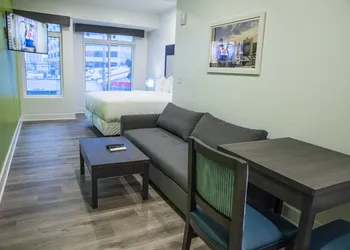 Peachtree Suites hotel thumbnail 8