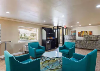 Days Inn by Wyndham Foley - North Gulf Shores hotel thumbnail 2