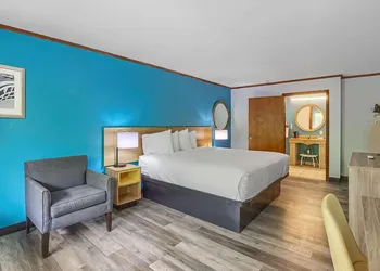 Days Inn by Wyndham Foley - North Gulf Shores hotel thumbnail 3