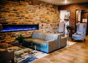 Cobblestone Hotel & Suites - International Falls hotel thumbnail 5