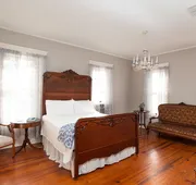 Oaklea Mansion Bed and Breakfast hotel detail image 4
