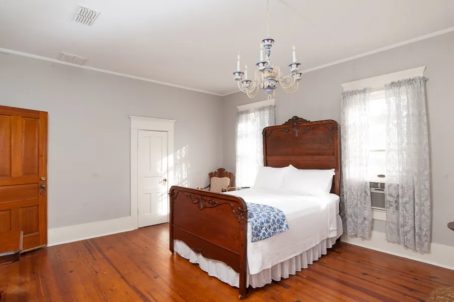 Oaklea Mansion Bed and Breakfast hotel detail image 6