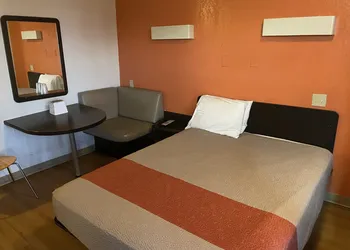 Rest Inn hotel thumbnail 2