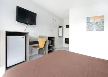 Rest Inn hotel thumbnail 3