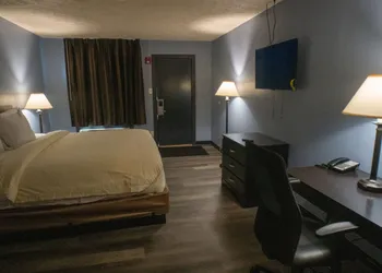 Ashley Motel hotel thumbnail 3
