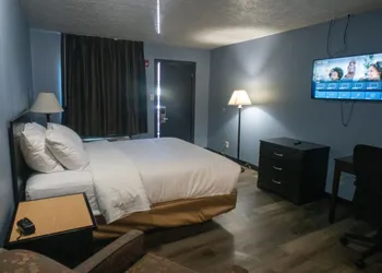 Ashley Motel hotel thumbnail 7