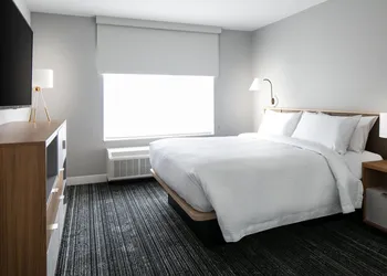 TownePlace Suites by Marriott Oshkosh hotel thumbnail 8