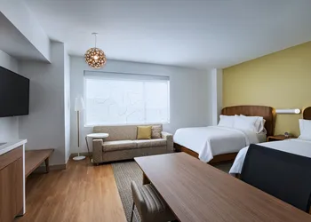 Element Dallas Las Colinas hotel thumbnail 3