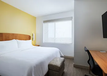 Element Dallas Las Colinas hotel thumbnail 5