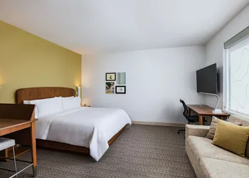 Element Dallas Las Colinas hotel thumbnail 7
