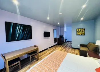 Casa Playa Inn & Suites Stanton Anaheim Area hotel thumbnail 7