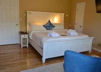 Salish Bed & Breakfast and Spa hotel thumbnail 2