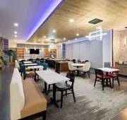 La Quinta Inn & Suites by Wyndham El Paso East Loop-375 hotel detail image 5