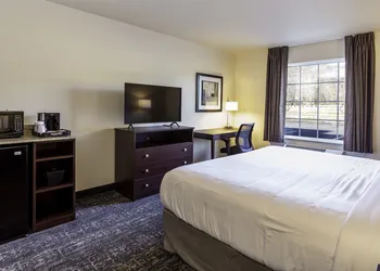 Cobblestone Inn & Suites - Springfield hotel thumbnail 8