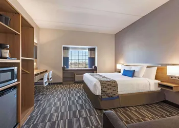 Microtel Inn & Suites by Wyndham Gambrills hotel thumbnail 5