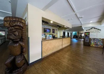 Waikiki Monarch Hotel hotel thumbnail 2