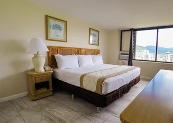 Waikiki Monarch Hotel hotel thumbnail 3