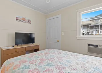 Beach Motel & Suites hotel thumbnail 4