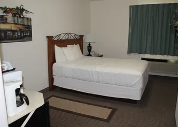 American Host Inn hotel thumbnail 6