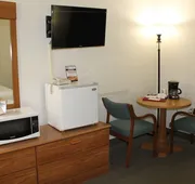 American Host Inn hotel detail image 7