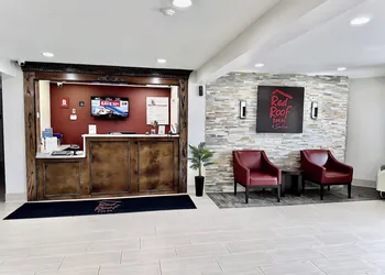 Red Roof Inn & Suites Newport – Middletown, RI hotel thumbnail 5