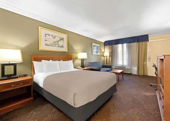 Quality Inn Morgan City hotel thumbnail 8