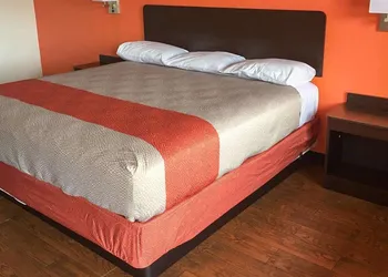 Motel 6 Waco, TX hotel thumbnail 7