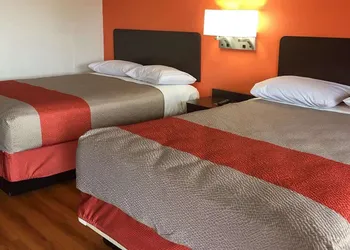 Motel 6 Waco, TX hotel thumbnail 8