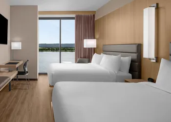 AC Hotel Vancouver Waterfront hotel thumbnail 7