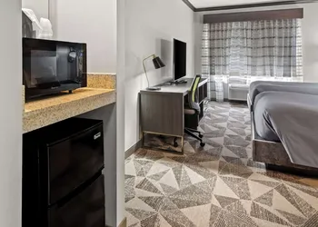 Big Country Hotel & Suites, SureStay Collection by BW hotel thumbnail 7