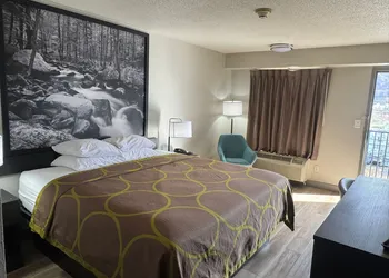 Super 8 By Wyndham Charleston WV hotel thumbnail 6