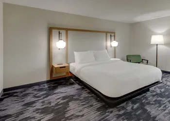Fairfield Inn & Suites by Marriott Southport hotel thumbnail 5