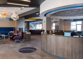 Tru by Hilton Naperville Chicago hotel thumbnail 5