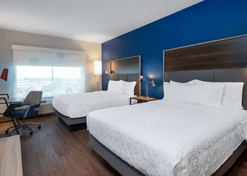 Tru by Hilton Naperville Chicago hotel thumbnail 6