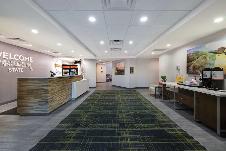 Hampton Inn & Suites Marina hotel detail image 6