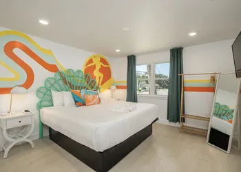 Royal Palms Motel hotel thumbnail 7
