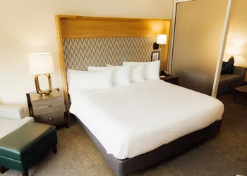 Holiday Inn Hotel & Suites Hopkinsville - Convention Ctr by IHG hotel thumbnail 5