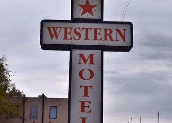 Western Motel hotel thumbnail 6