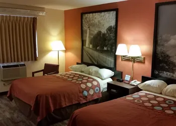 Super 8 by Wyndham Greenville hotel thumbnail 5
