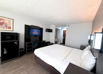 Motel 6 Elkhart, IN hotel thumbnail 7