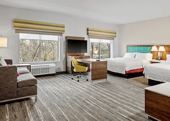 Hampton Inn & Suites Cincinnati West hotel thumbnail 6