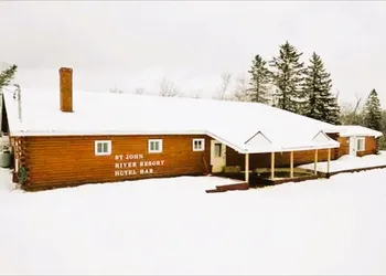 Love Hotels St John River by OYO at Fort Kent ME hotel thumbnail 2