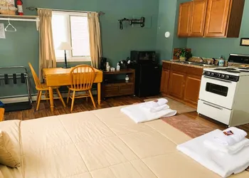 Love Hotels St John River by OYO at Fort Kent ME hotel thumbnail 3