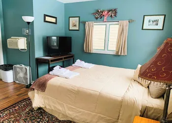 Love Hotels St John River by OYO at Fort Kent ME hotel thumbnail 4