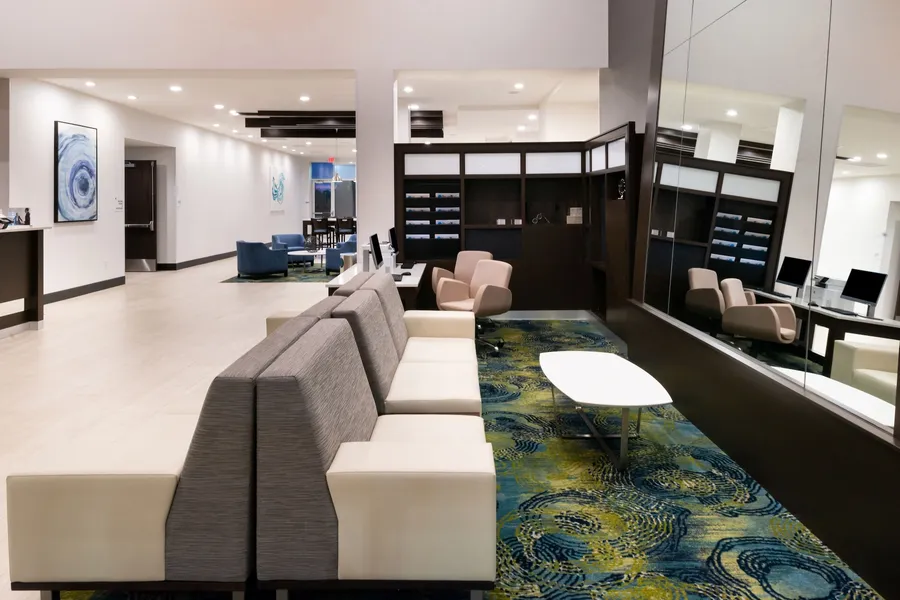 Holiday Inn Hotel & Suites Farmington Hills - Detroit NW by IHG hotel detail image 2