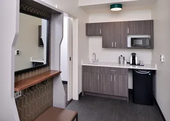 Holiday Inn Hotel & Suites Farmington Hills - Detroit NW by IHG hotel thumbnail 7