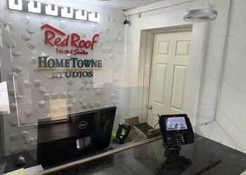 HomeTowne Studios by Red Roof Battle Creek hotel thumbnail 2