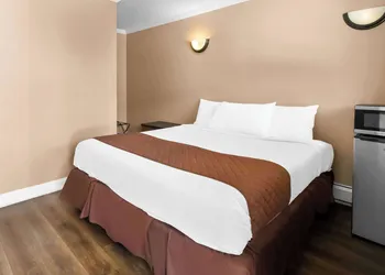 Americas Best Value Inn Avenel Woodbridge hotel thumbnail 6